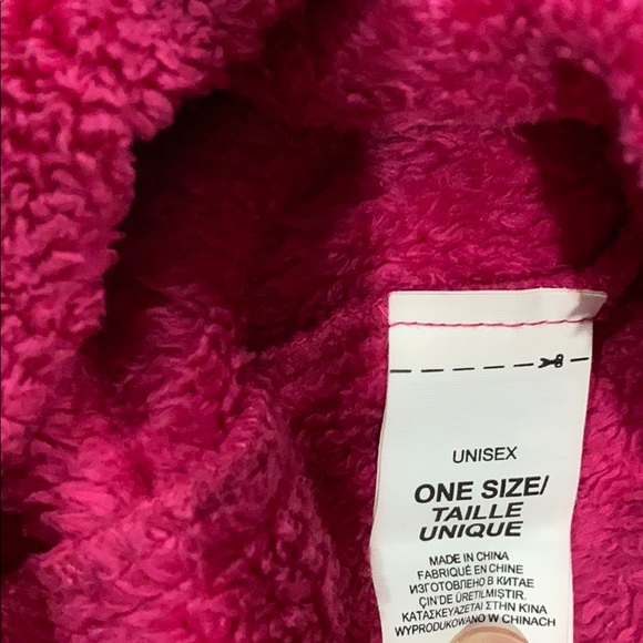 North Face Children’s Hat - Picture 3 of 3